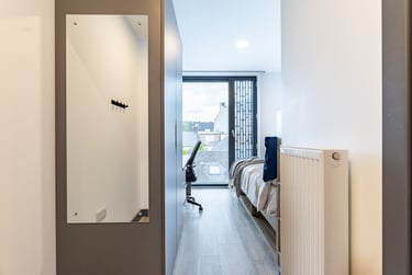 Standard En Suite - Image 2